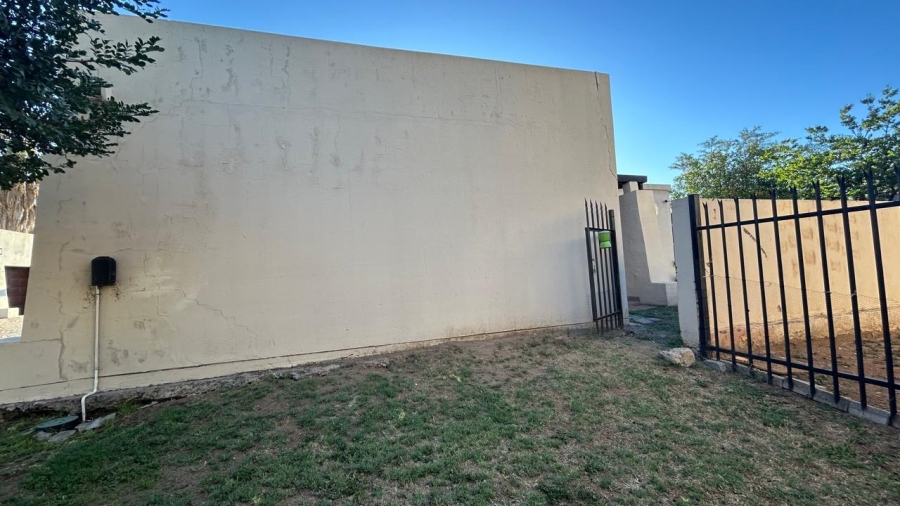 3 Bedroom Property for Sale in Waterval East North West